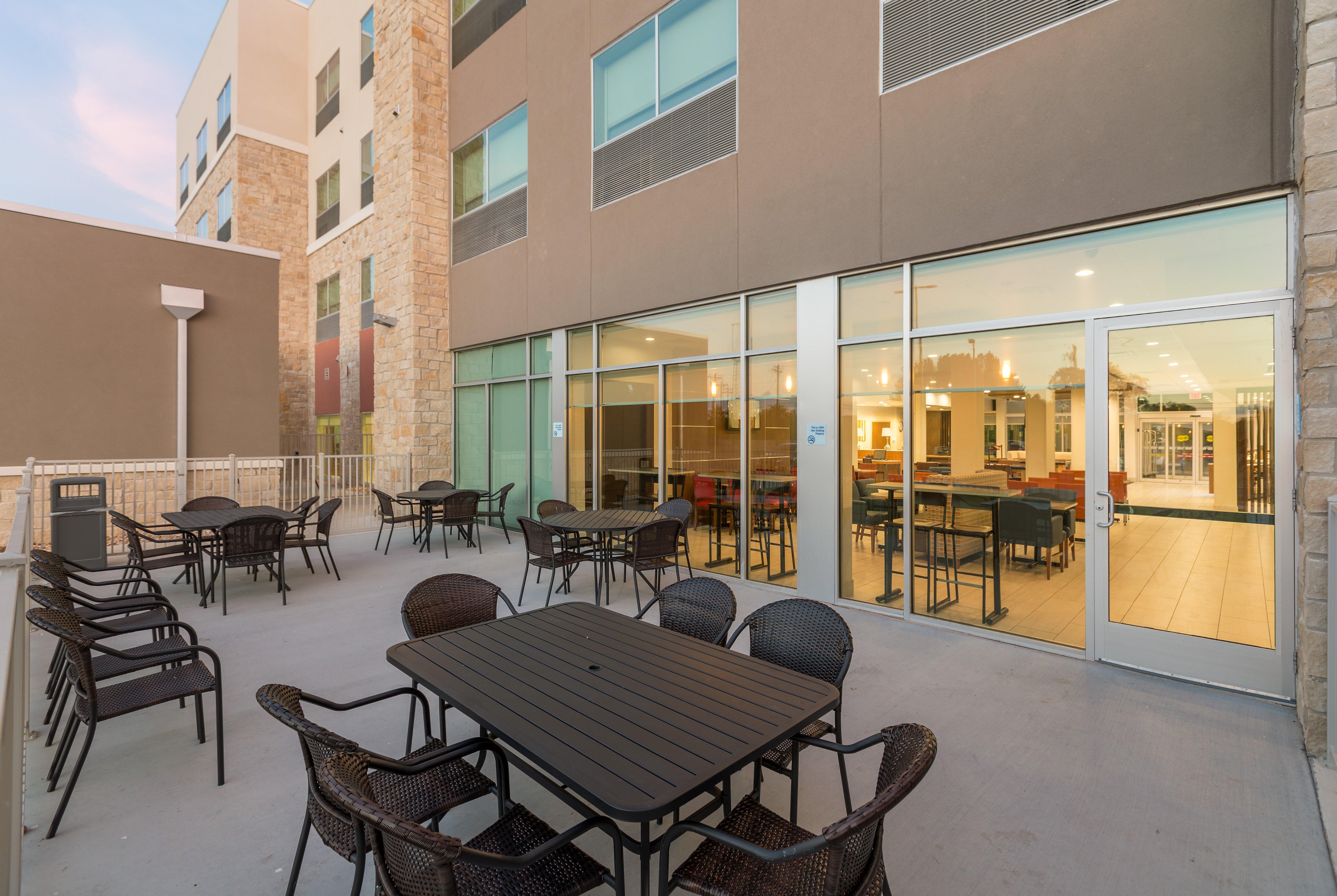 Holiday Inn Express & Suites - San Marcos South By Ihg Exterior photo